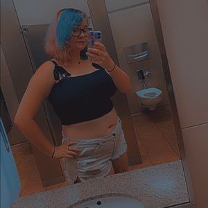 Meet your Posher, Tabitha